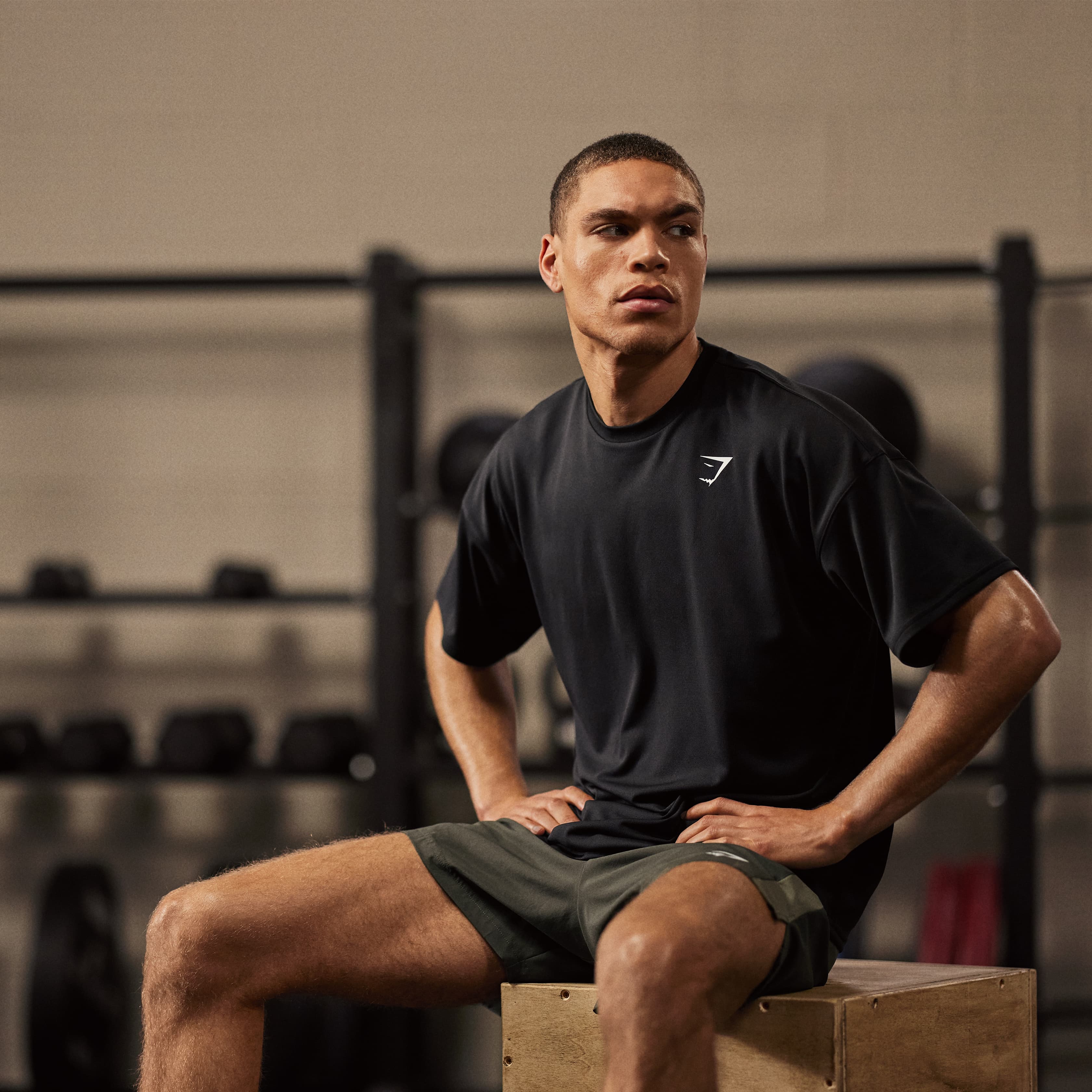 How To Remove Sweaty Smells From Your Workout Clothes | Cleaning Tips